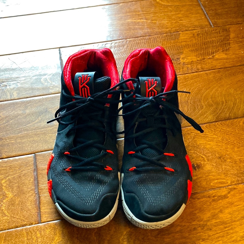 Kyrie 4 ‘Red Brick’